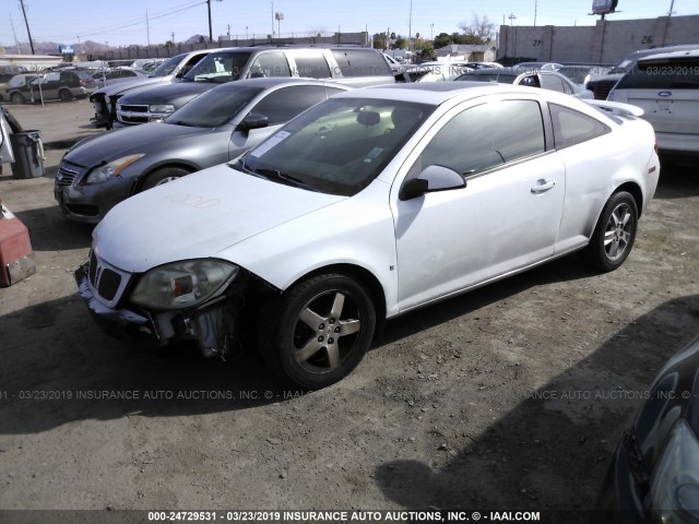 1G2AS18H497239977 - 2009 PONTIAC G5 WHITE photo 2
