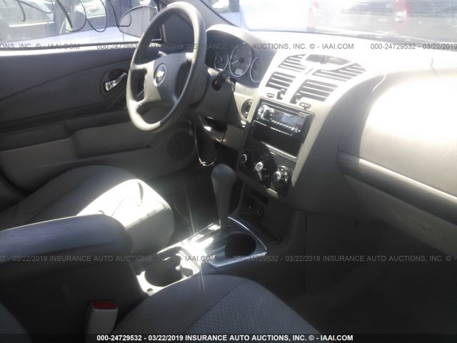 1G1ZS58F47F224668 - 2007 CHEVROLET MALIBU LS SILVER photo 5