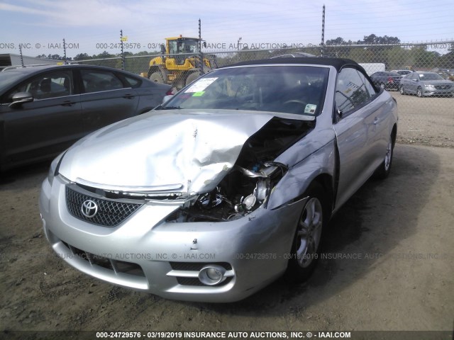 4T1FA38P87U134019 - 2007 TOYOTA CAMRY SOLARA SE/SLE SILVER photo 2