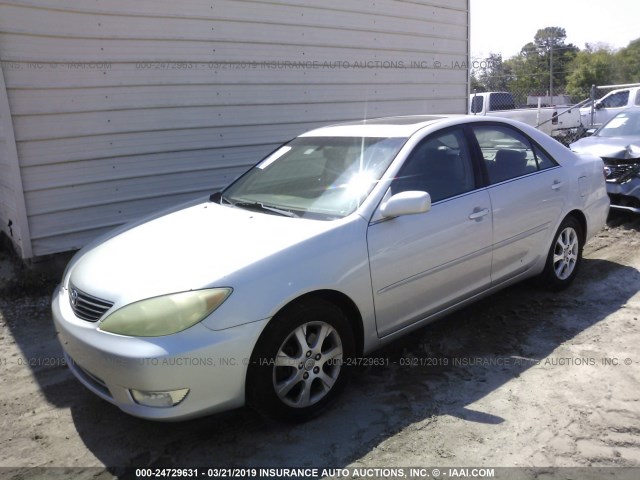 4T1BF32K26U118037 - 2006 TOYOTA CAMRY LE/XLE/SE SILVER photo 2