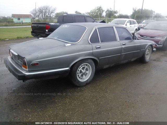 SAJJAVLN4FC423344 - 1985 JAGUAR 4 DOOR  GRAY photo 4