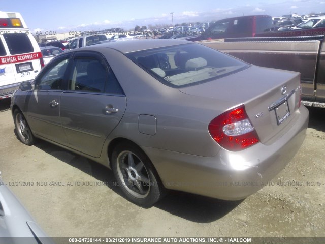 4T1BE32K63U662779 - 2003 TOYOTA CAMRY LE/XLE/SE Champagne photo 3