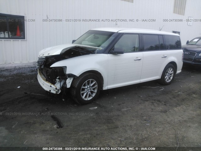 2FMGK5B85DBD22139 - 2013 FORD FLEX SE WHITE photo 2