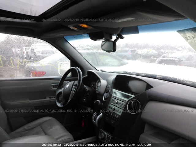 5FNYF4H94AB010254 - 2010 HONDA PILOT TOURING WHITE photo 5