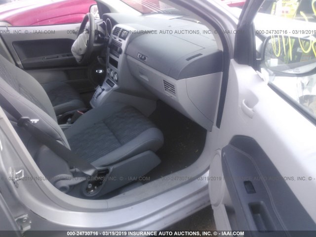 1B3HB48B47D156847 - 2007 DODGE CALIBER SXT SILVER photo 5