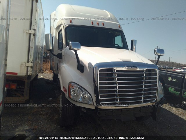 1FUJGLD5XGLHF7186 - 2016 FREIGHTLINER CASCADIA 125  Unknown photo 1