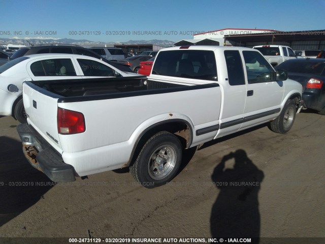 1GCCS1946Y8131174 - 2000 CHEVROLET S TRUCK S10 WHITE photo 4