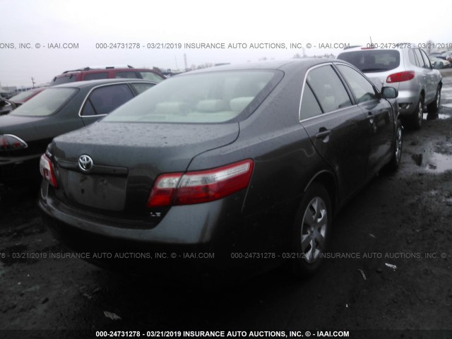 4T4BE46K49R102080 - 2009 TOYOTA CAMRY SE/LE/XLE GRAY photo 4