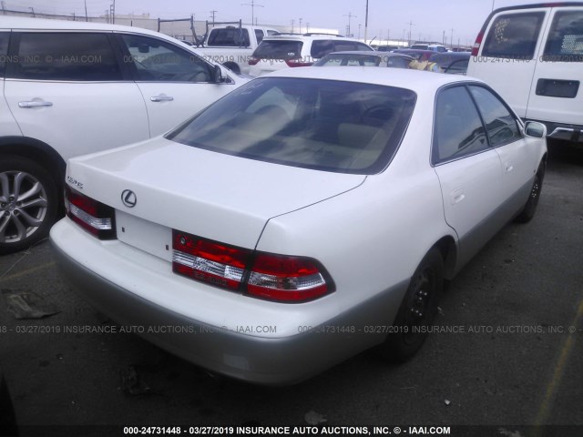 JT8BF28G310314584 - 2001 LEXUS ES 300 WHITE photo 4