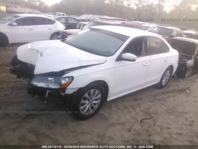 1VWAH7A38DC044926 - 2013 VOLKSWAGEN PASSAT S WHITE photo 2