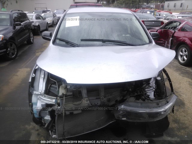 2HKRM4H35FH697078 - 2015 HONDA CR-V LX SILVER photo 6