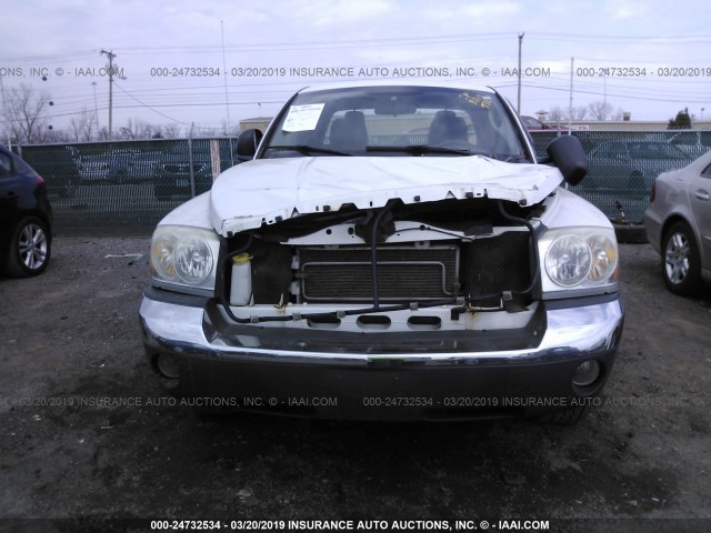 1D7HW42N85S159240 - 2005 DODGE DAKOTA SLT WHITE photo 6