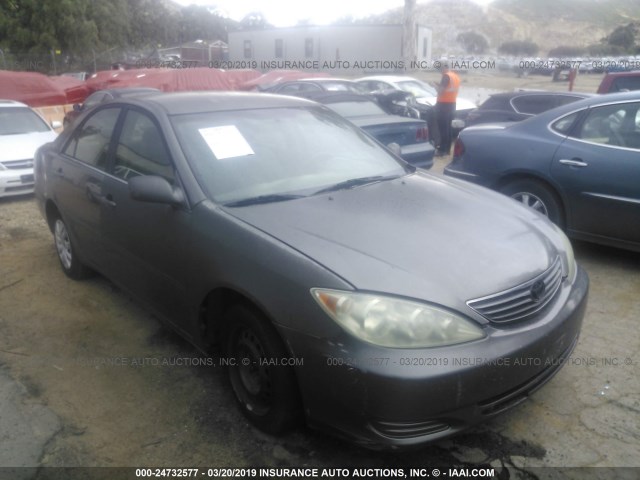 4T1BE32K85U508688 - 2005 TOYOTA CAMRY LE/XLE/SE GRAY photo 1