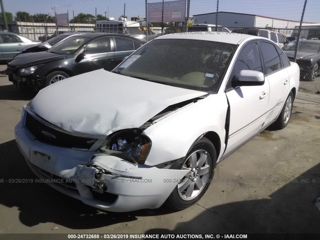 1FAFP24196G135732 - 2006 FORD FIVE HUNDRED SEL WHITE photo 2