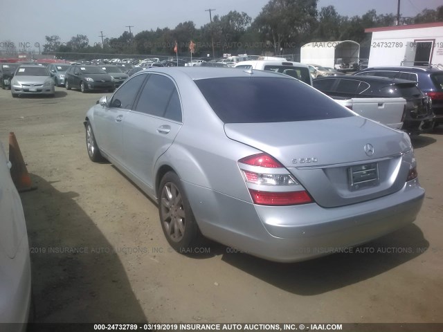 WDDNG71X48A179841 - 2008 MERCEDES-BENZ S 550 SILVER photo 3