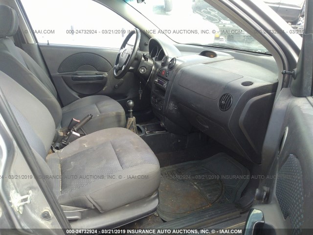 KL1TD66638B073273 - 2008 CHEVROLET AVEO LS GRAY photo 5