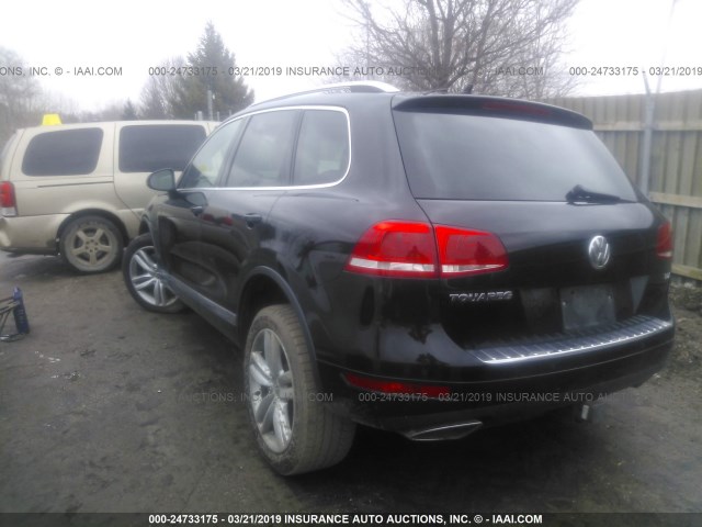 WVGFK9BP7CD001383 - 2012 VOLKSWAGEN TOUAREG V6 TDI BLACK photo 3