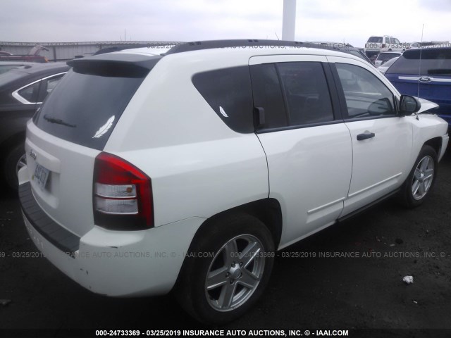 1J8FF47W68D731314 - 2008 JEEP COMPASS SPORT WHITE photo 4