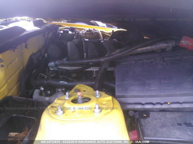 1ZVFT82H055220670 - 2005 FORD MUSTANG GT YELLOW photo 10