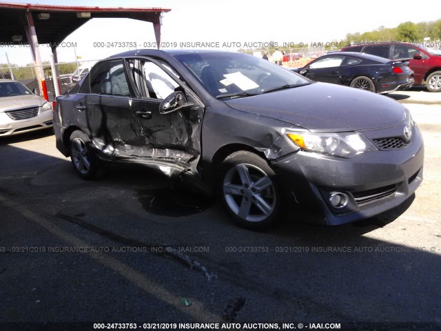 4T1BF1FK3EU399729 - 2014 TOYOTA CAMRY L/SE/LE/XLE 灰色 照片 1