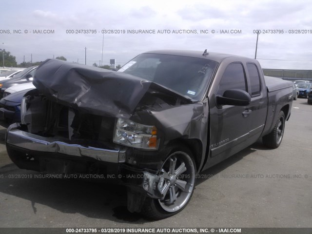 1GCEC19C48Z102618 - 2008 CHEVROLET SILVERADO C1500 GRAY photo 2