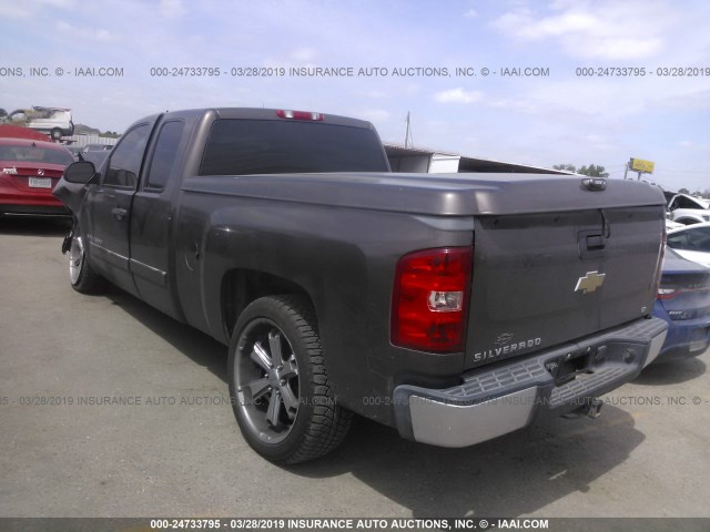 1GCEC19C48Z102618 - 2008 CHEVROLET SILVERADO C1500 GRAY photo 3