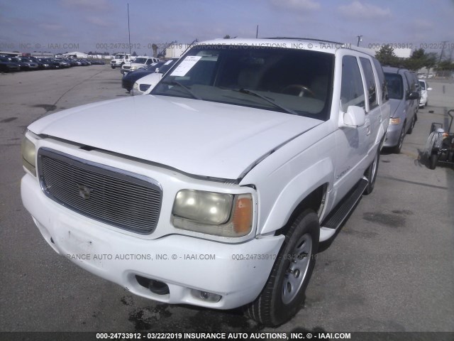 1GYEK13R1XR409950 - 1999 CADILLAC ESCALADE WHITE photo 2