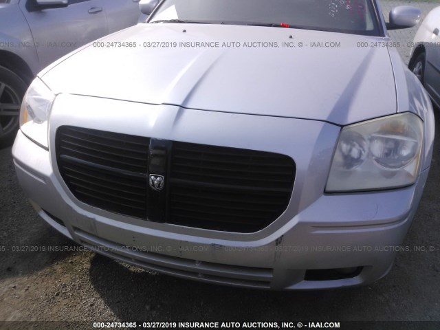 2D4GZ48V15H677415 - 2005 DODGE MAGNUM SXT SILVER photo 6