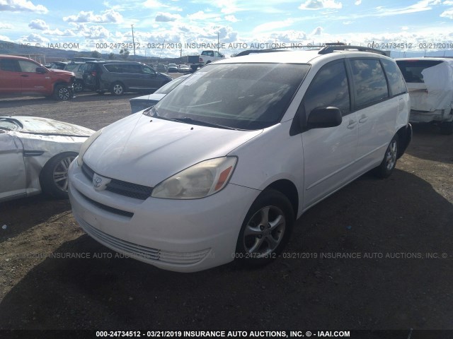 5TDZA23C24S007377 - 2004 TOYOTA SIENNA CE/LE WHITE photo 2