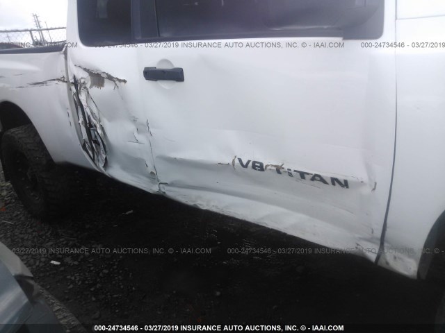 1N6AA06B55N568827 - 2005 NISSAN TITAN XE/SE/LE WHITE photo 6