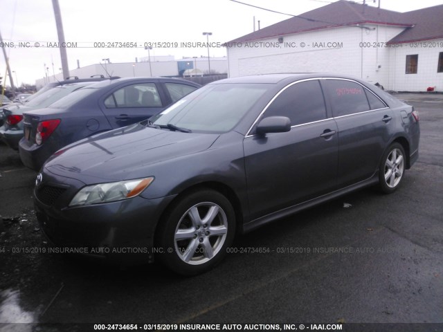 4T1BE46K28U212280 - 2008 TOYOTA CAMRY CE/LE/XLE/SE GRAY photo 2
