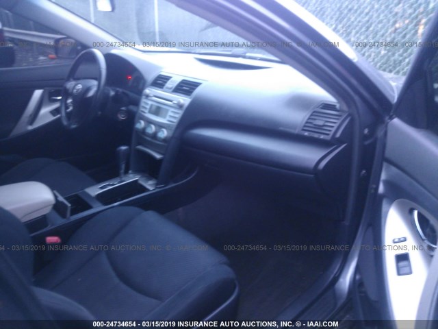 4T1BE46K28U212280 - 2008 TOYOTA CAMRY CE/LE/XLE/SE GRAY photo 5