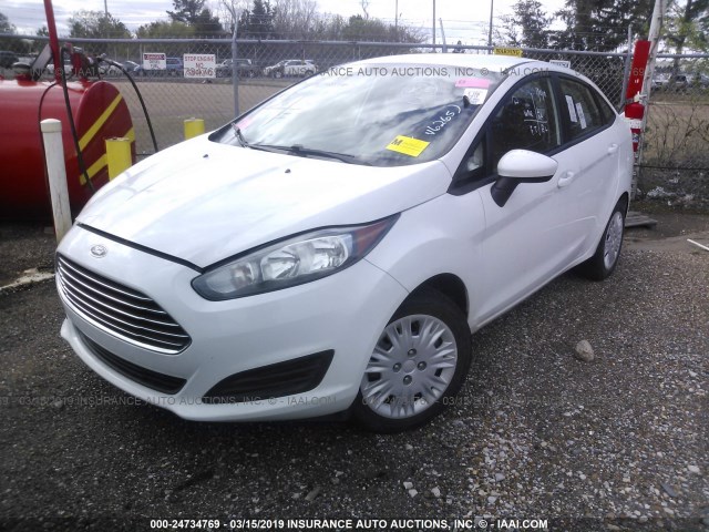 3FADP4AJ2EM166445 - 2014 FORD FIESTA S WHITE photo 2