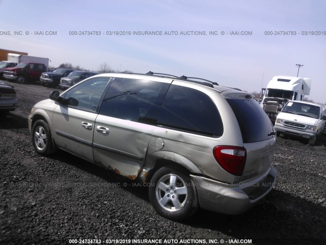 1D4GP45R25B222823 - 2005 DODGE CARAVAN SXT TAN photo 3