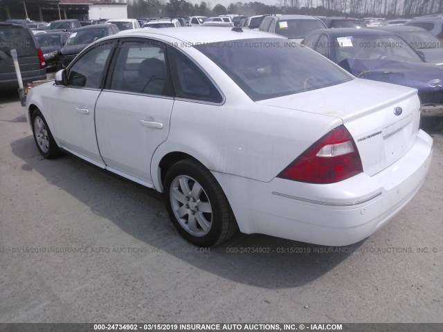 1FAFP24177G117165 - 2007 FORD FIVE HUNDRED SEL WHITE photo 3