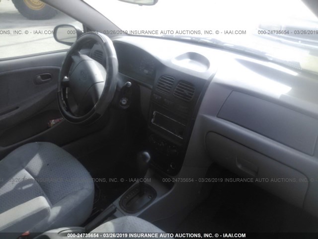 KNADC123216035317 - 2001 KIA RIO GREEN photo 5