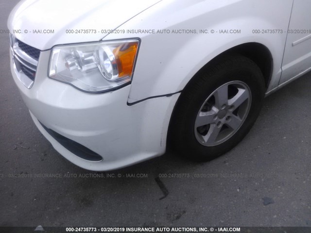 2C4RDGCG7CR341578 - 2012 DODGE GRAND CARAVAN SXT WHITE photo 6