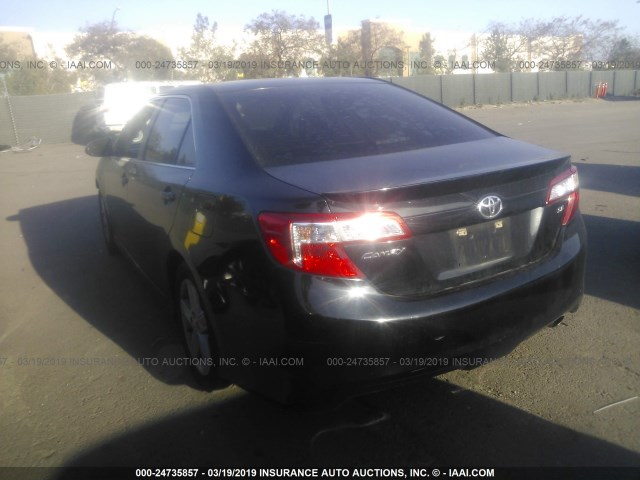 4T1BF1FK8DU218767 - 2013 TOYOTA CAMRY L/SE/LE/XLE Qara foto 3