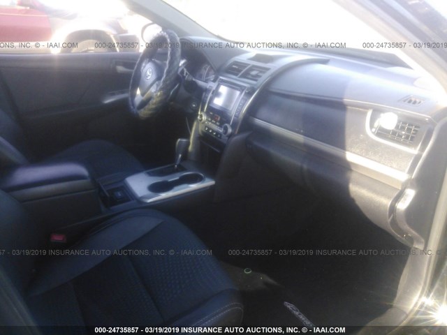 4T1BF1FK8DU218767 - 2013 TOYOTA CAMRY L/SE/LE/XLE Qara foto 5