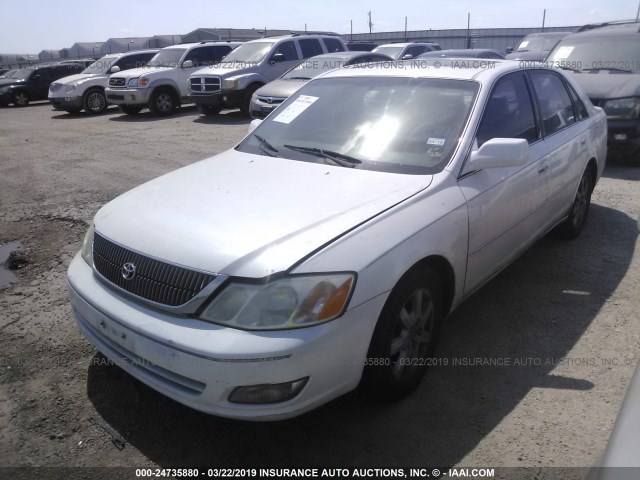 4T1BF28B6YU068330 - 2000 TOYOTA AVALON XL/XLS WHITE photo 2