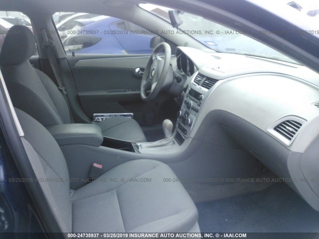 1G1ZB5EB3A4108141 - 2010 CHEVROLET MALIBU LS BLUE photo 5