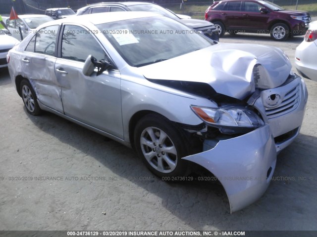 4T1BE46KX9U309986 - 2009 TOYOTA CAMRY SE/LE/XLE SILVER photo 1