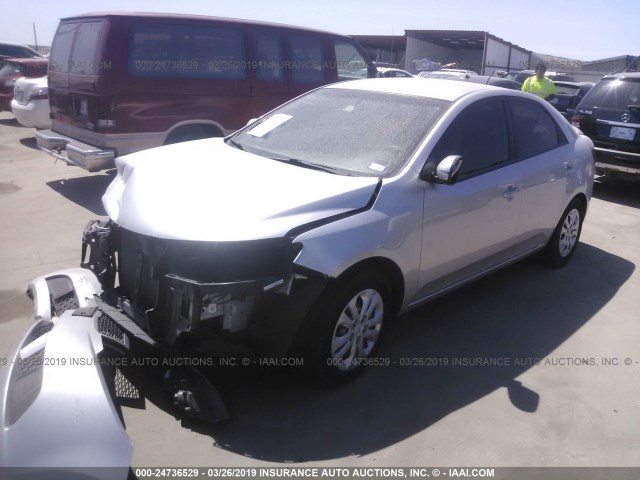 KNAFU4A2XD5727397 - 2013 KIA FORTE EX SILVER photo 2