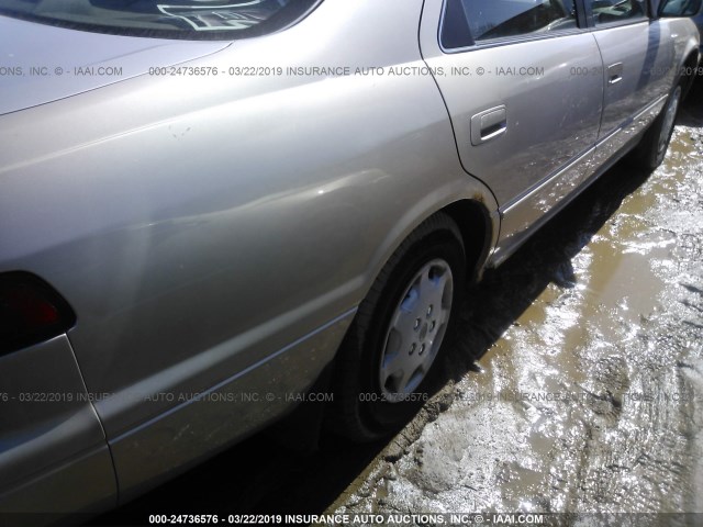 4T1BG22K4WU198528 - 1998 TOYOTA CAMRY CE/LE/XLE 金色 照片 6