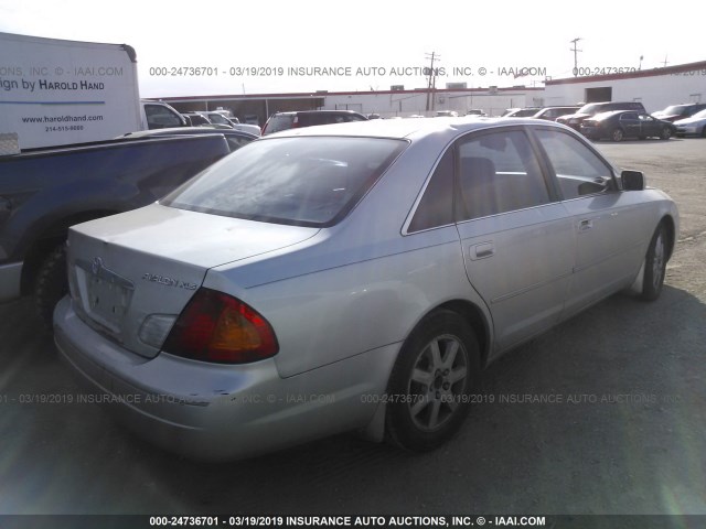 4T1BF28B12U243784 - 2002 TOYOTA AVALON XL/XLS SILVER photo 4