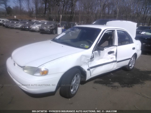 1Y1SK5282YZ425824 - 2000 CHEVROLET GEO PRIZM LSI WHITE photo 2