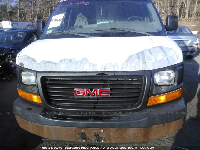 1GTGG25V941242652 - 2004 GMC SAVANA G2500 WHITE photo 6