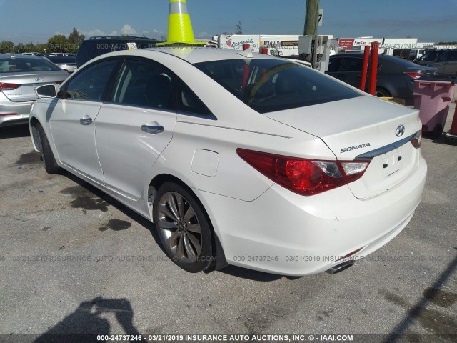 5NPEC4AC2BH165695 - 2011 HYUNDAI SONATA SE/LIMITED WHITE photo 3