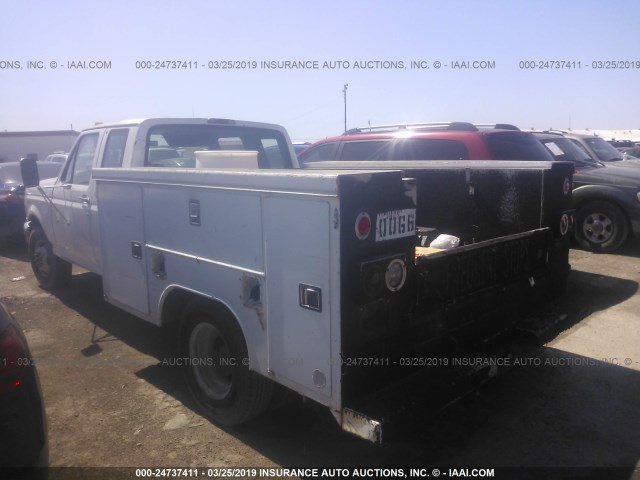 1FTJX35F4RKB63881 - 1994 FORD F350 WHITE photo 3