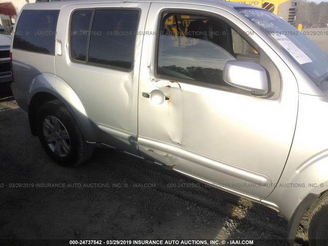 5N1AR18W15C721194 - 2005 NISSAN PATHFINDER LE/SE/XE SILVER photo 6